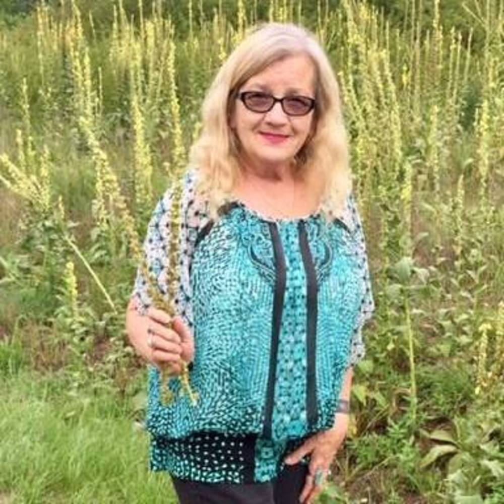 Meet your Posher, Joan